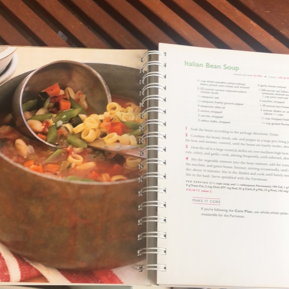 Weight Watchers All Time Favorites Cook Book. Over 200 recipes. - Picture 9 of 13